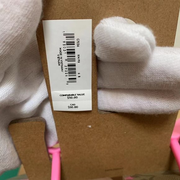 COACH SLIPPERS SIZE 5-6 - Picture 4 of 8